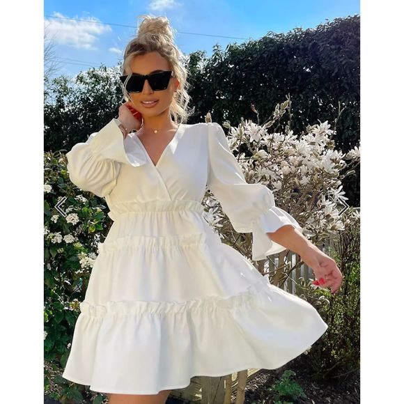 In The Style x Billie Faiers wrap over flutter sleeve tiered mini dress in white - Picture 3 of 7